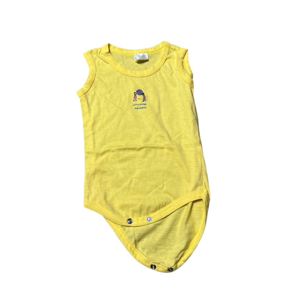 🟡MAX GREY: Baby unisex 12-18 months yellow sleeveless onesie w/saying🟡